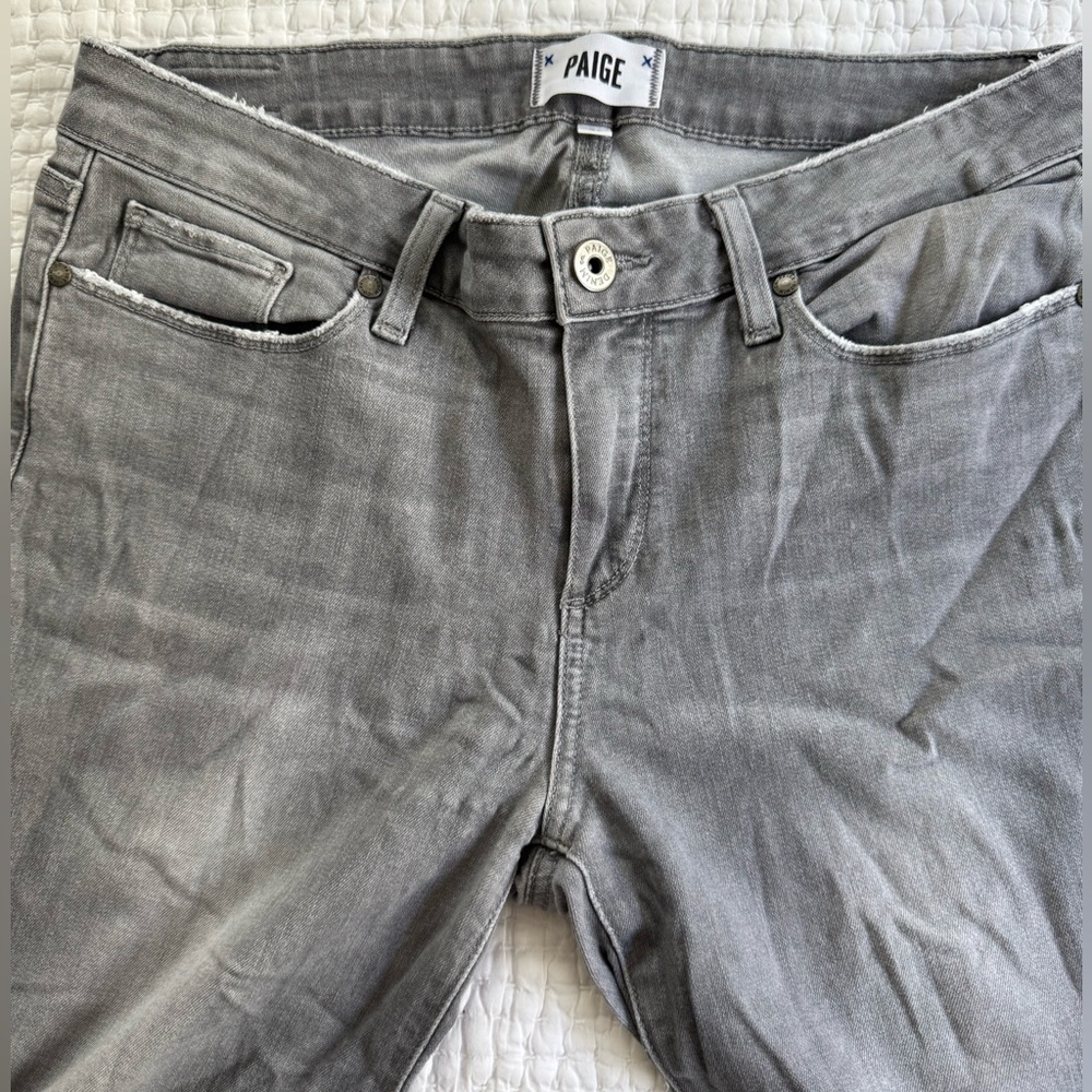 Gray (semi) frayed ankle Paige brand